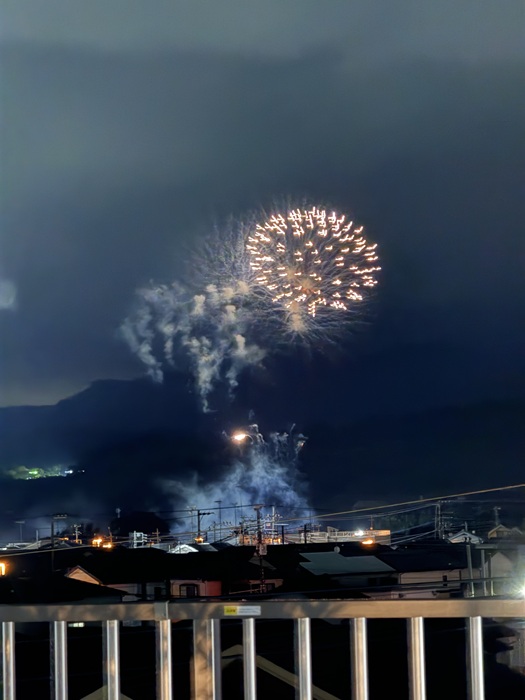 アーバンリビング相模原の屋上から見た花火