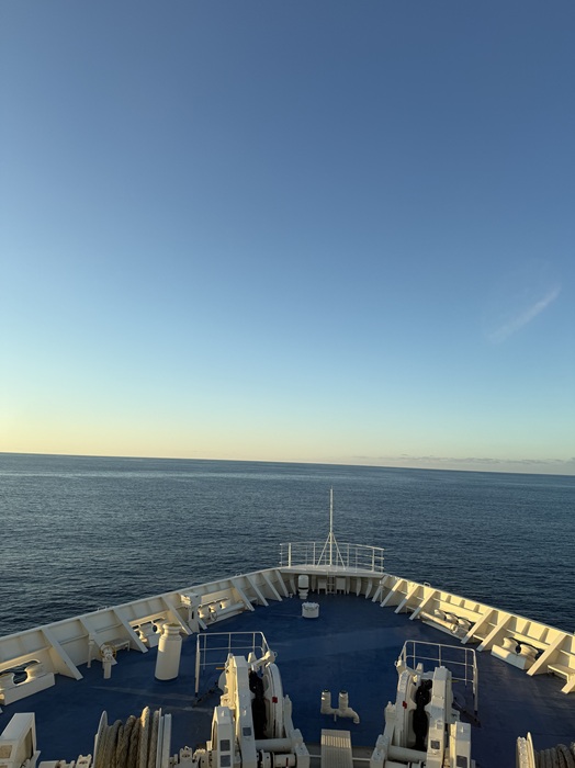フェリーから見る日本海