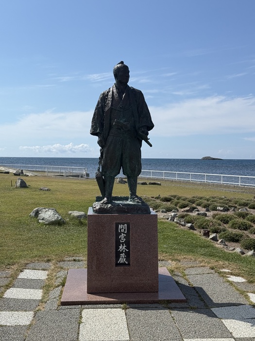 宗谷岬の間宮林蔵像