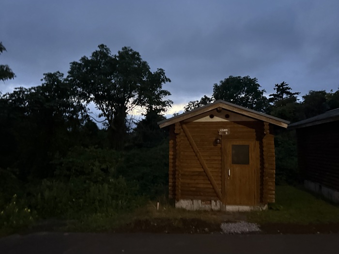 利尻島のバンガローと夜の風景